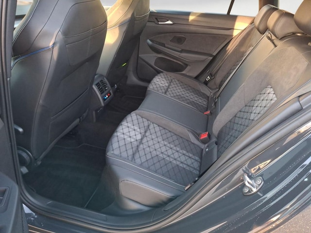 Volkswagen Golf 2.0 TDI DSG R-Line Variant