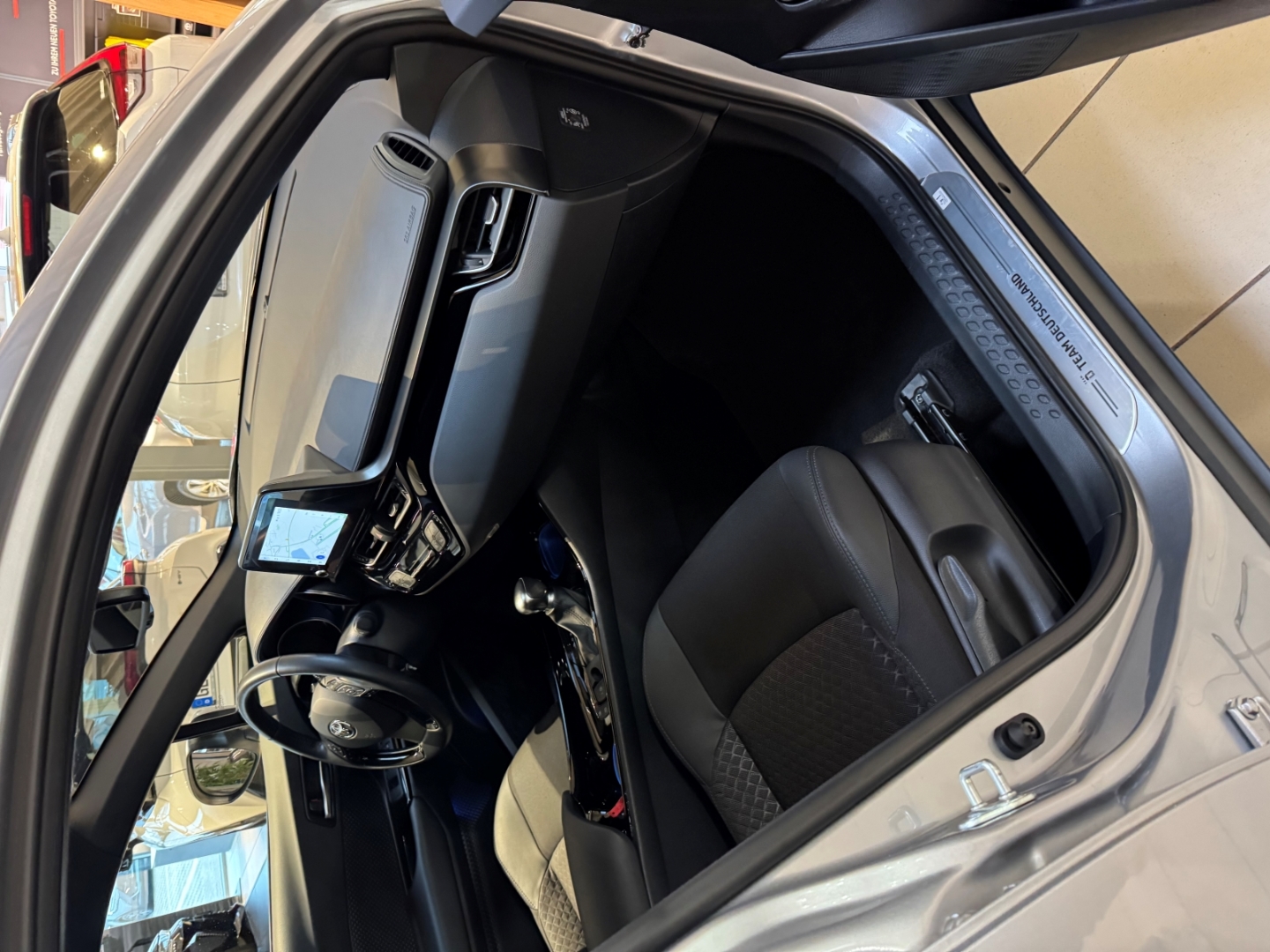 Toyota C-HR 5-deurs Team D