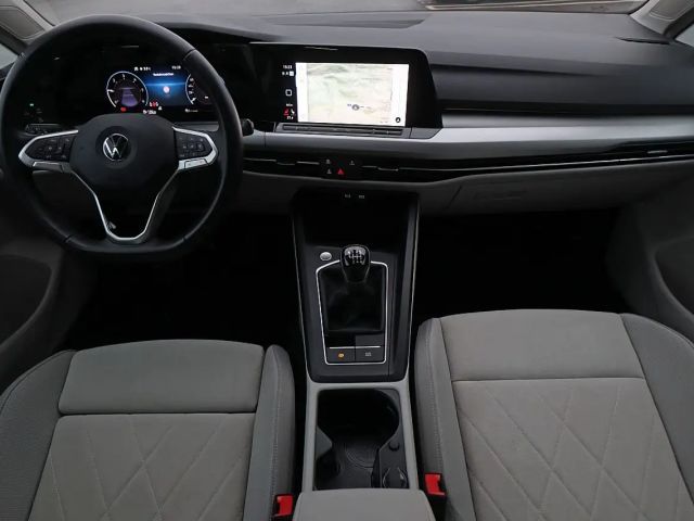 Volkswagen Golf Life Variant