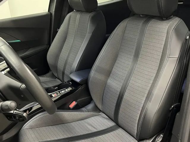 Peugeot 2008 PureTe.130S&SAllure*Winterräder*Rückfahrkamera ...