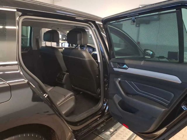 Volkswagen Passat GTE Variant