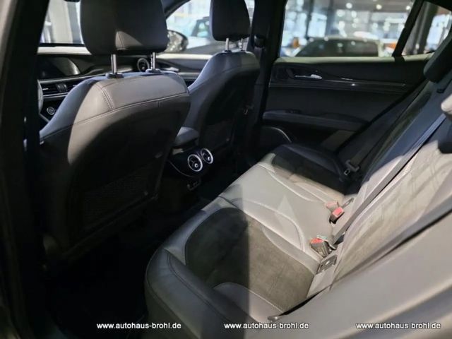 Alfa Romeo Stelvio Q4 Quadrifoglio