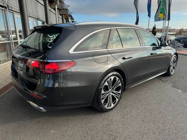Mercedes-Benz E 220 AVANTGARDE E 220 d Estate