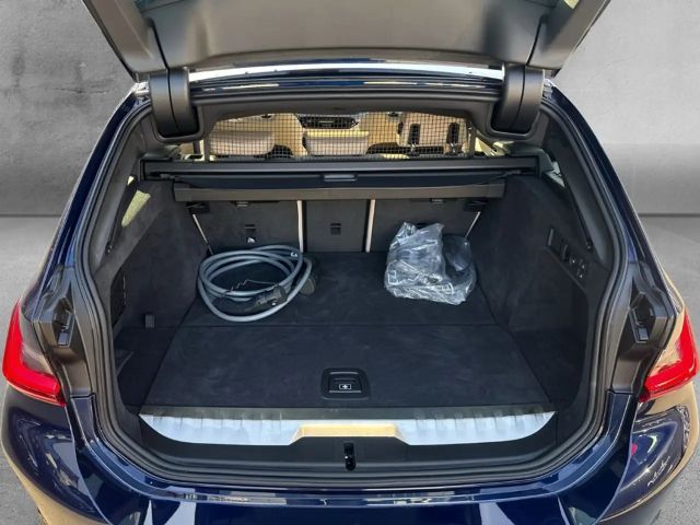 BMW 330 330e M-Sport Touring xDrive