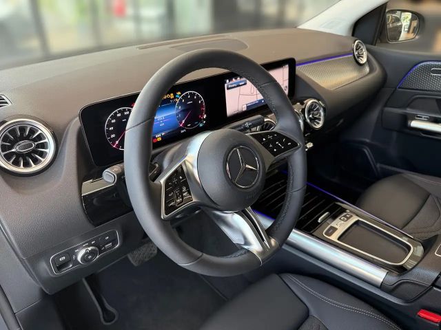 Mercedes-Benz B 180 Sedan