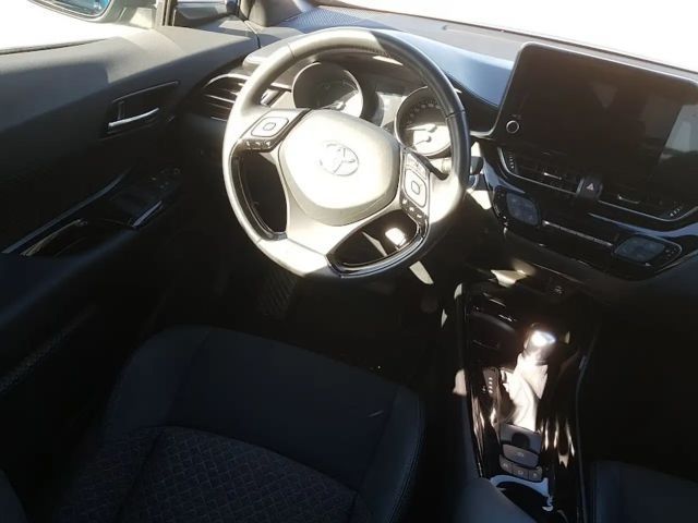 Toyota C-HR Hybride Team D