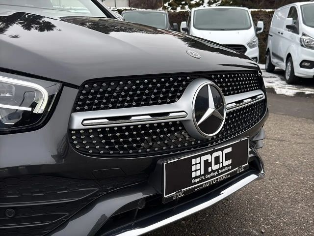 Mercedes-Benz GLC 300 4MATIC AMG Line