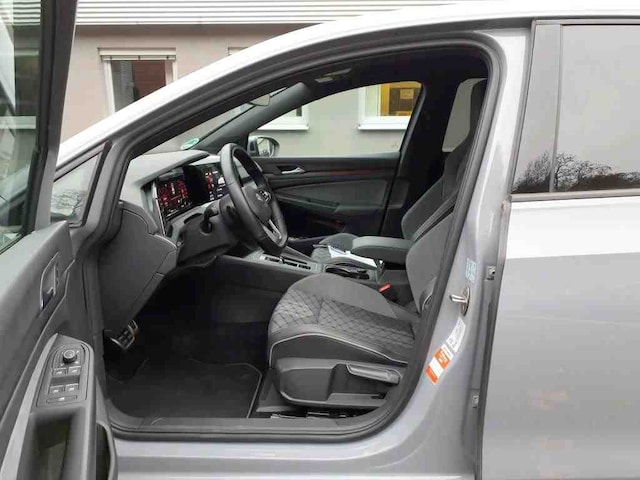 Volkswagen Golf 1.5 eTSI DSG