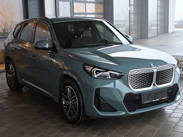 BMW iX1 xDrive30