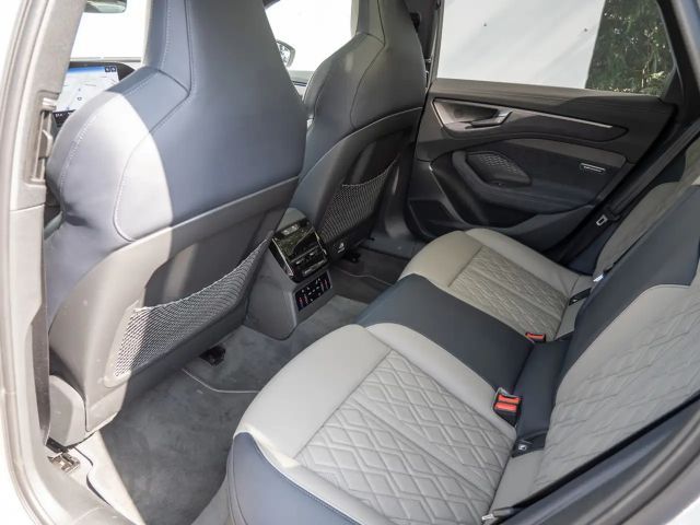 Audi A6 Avant Quattro