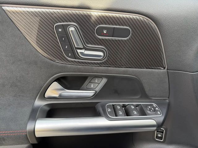 Mercedes-Benz GLA 220 4MATIC AMG Line