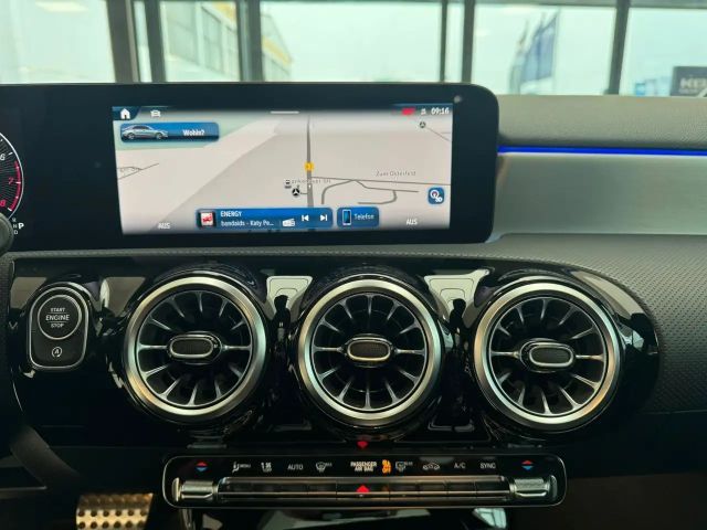 Mercedes-Benz A 180 AMG Line