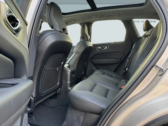 Volvo XC60 Dark Plus T6