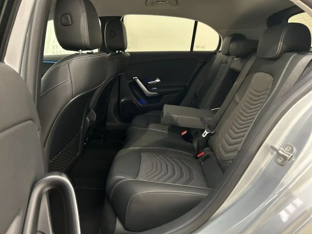 Mercedes-Benz A 180 A 180 d Hatchback