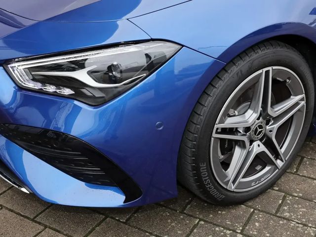 Mercedes-Benz CLA 200 AMG Line