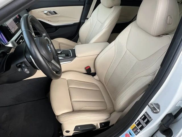 BMW 320 320e M-Sport Touring xDrive