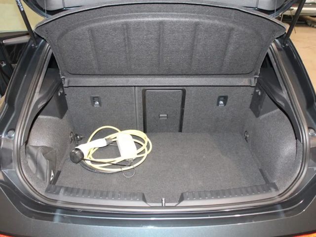 Cupra Leon 1.4 e-Hybrid VZ