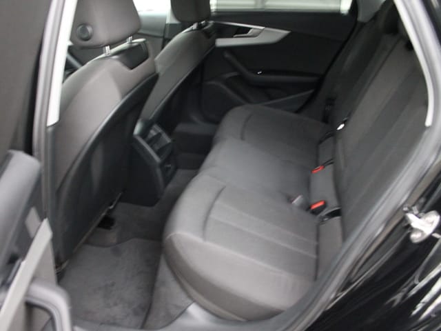 Audi A4 35 TFSI Avant S-Tronic