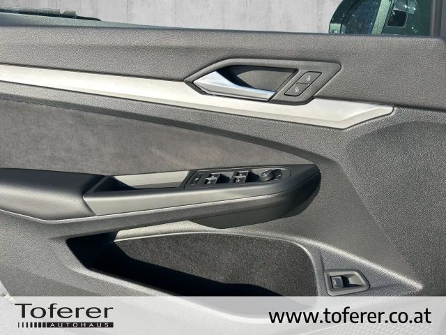 Volkswagen Golf DSG Life Variant