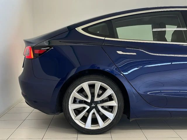 Tesla Model 3 AWD Long Range