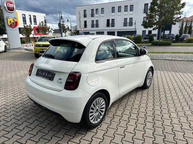 Fiat 500e 42 kWh