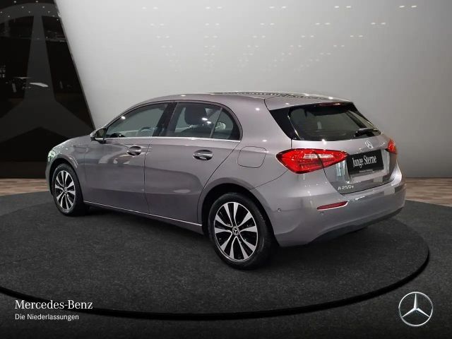 Mercedes-Benz A 250 A 250 e Style