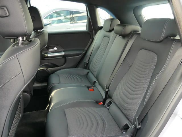 Mercedes-Benz B 180 Progressive