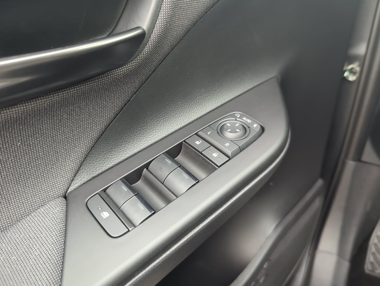 Toyota C-HR 5-deurs Technik