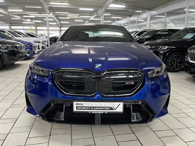 BMW M5 Sedan