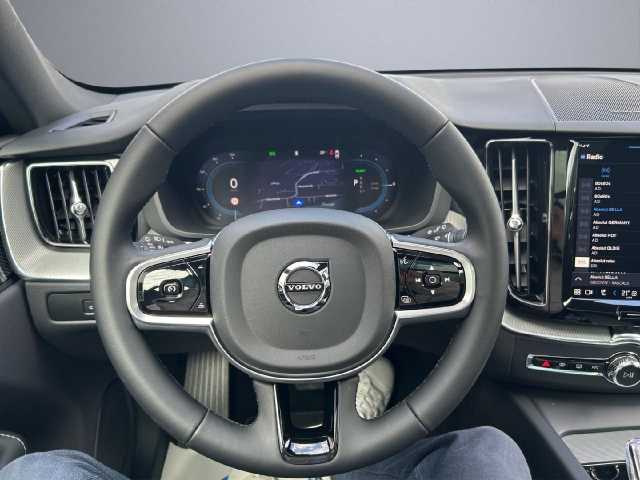 Volvo XC60 AWD Plus T6