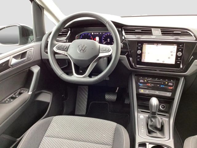 Volkswagen Touran 1.5 TSI DSG R-Line