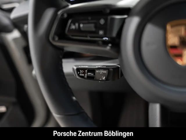 Porsche Taycan 4S Cross Turismo