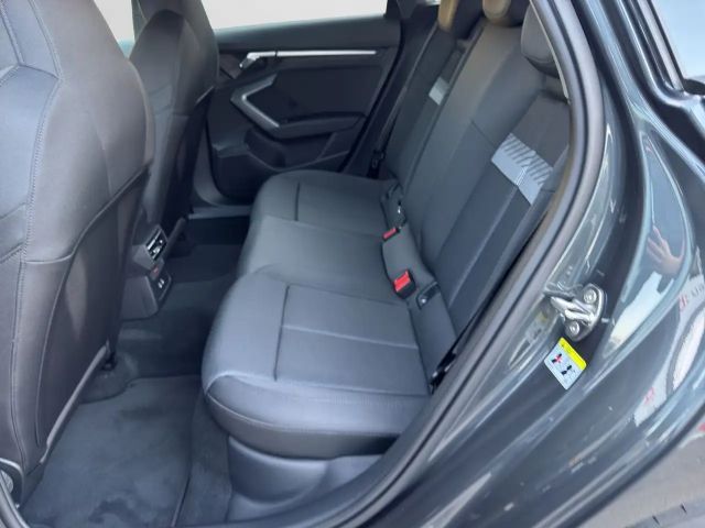 Audi A3 30 TFSI Sedan