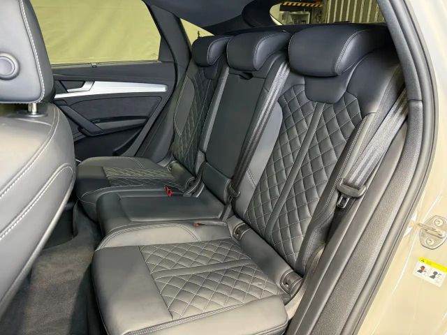Audi SQ5 TDI | MATRIX NAVI PANO AHK STDHZG