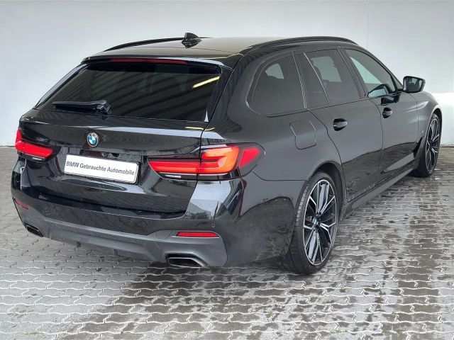 BMW 540 540d M-Sport Touring xDrive