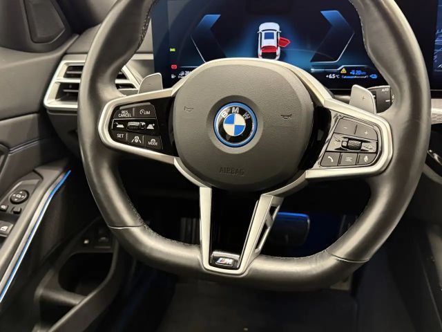 BMW 330 330e xDrive