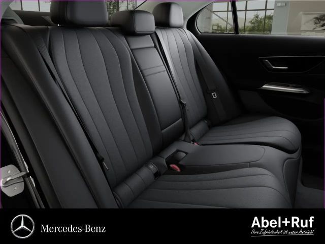 Mercedes-Benz E 220 AVANTGARDE E 220 d Sedan