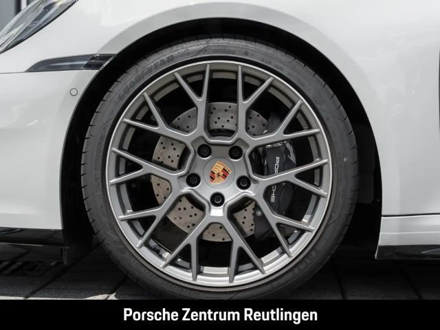 Porsche 992 Cabrio Carrera