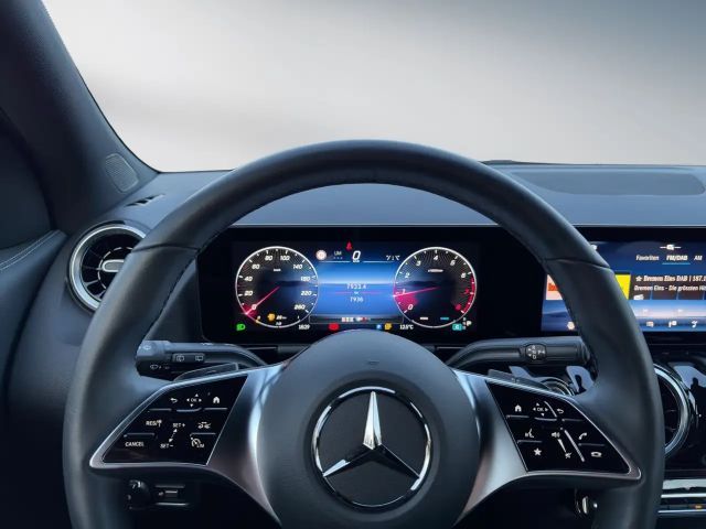 Mercedes-Benz GLA 200 Progressive