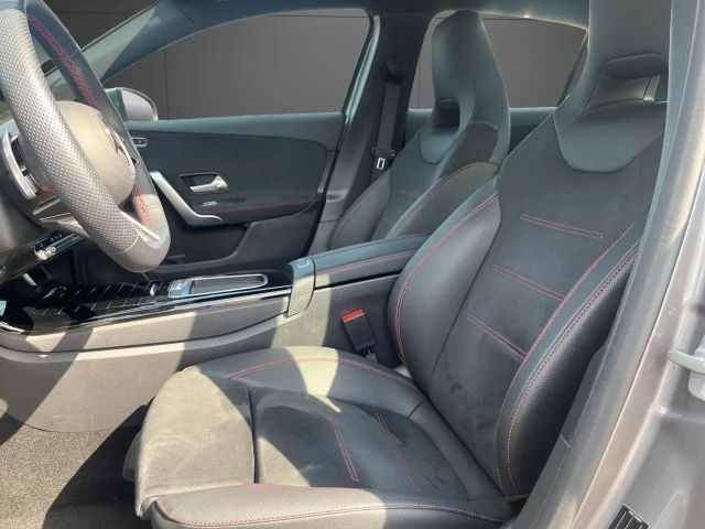 Mercedes-Benz A 180 AMG Line