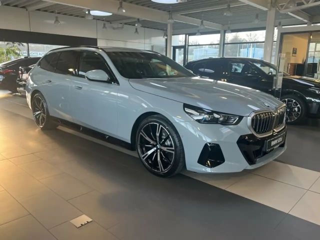 BMW 520 520d M-Sport Touring