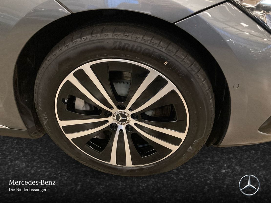 Mercedes-Benz EQE 300 Sedan