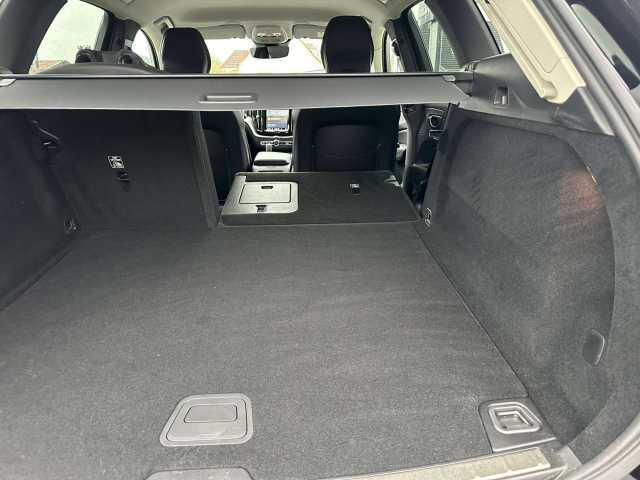 Volvo XC60 AWD Dark Plus