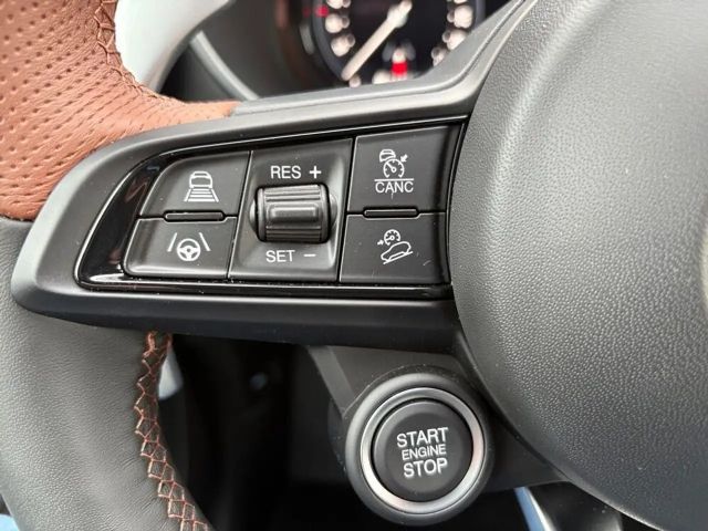 Alfa Romeo Stelvio AT8 Q4