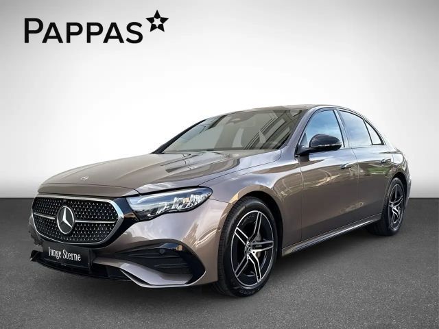 Mercedes-Benz E 200 4MATIC Sedan