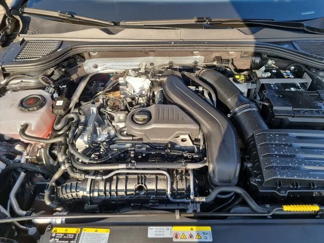 Volkswagen Golf 1.5 eTSI DSG Golf VIII