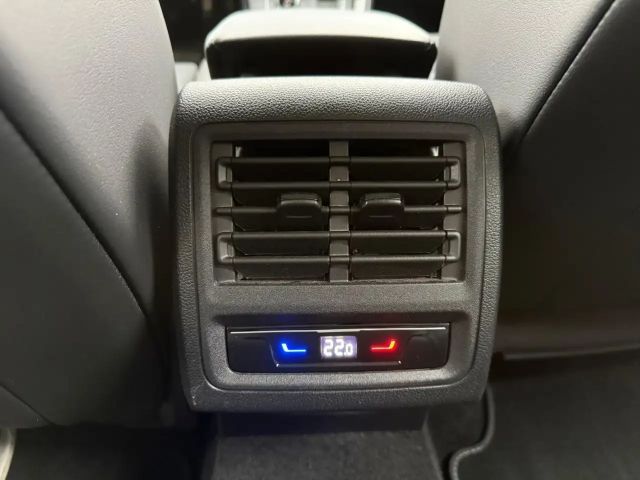 Volkswagen Golf DSG Life Variant