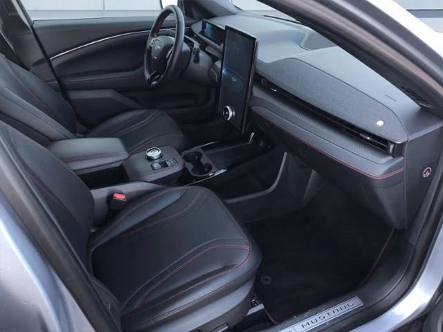 Ford Mustang Mach-E AWD