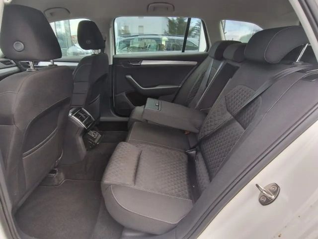 Skoda Superb 1.4 TSI Ambition Combi iV