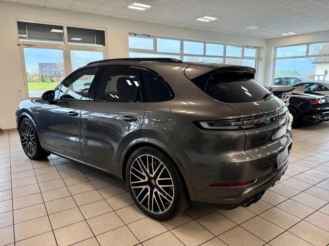 Porsche Cayenne E-Hybrid Turbo